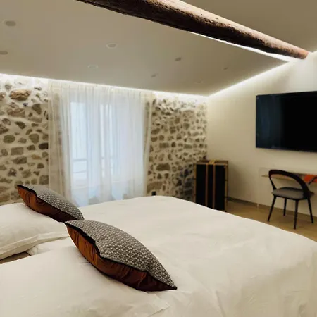 Duplex Luxueux En Plein Centre Du Vieil