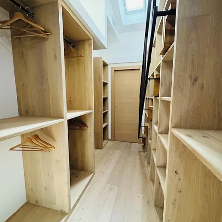 Duplex Luxueux En Plein Centre Du Vieil Αντίμπ